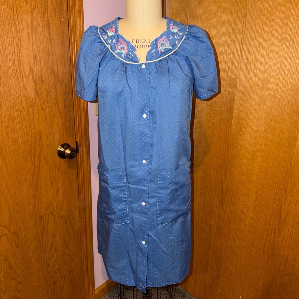 It's a Charm House Dress Coat Medium Blue Polka Dot Embroidered Vintage Duster